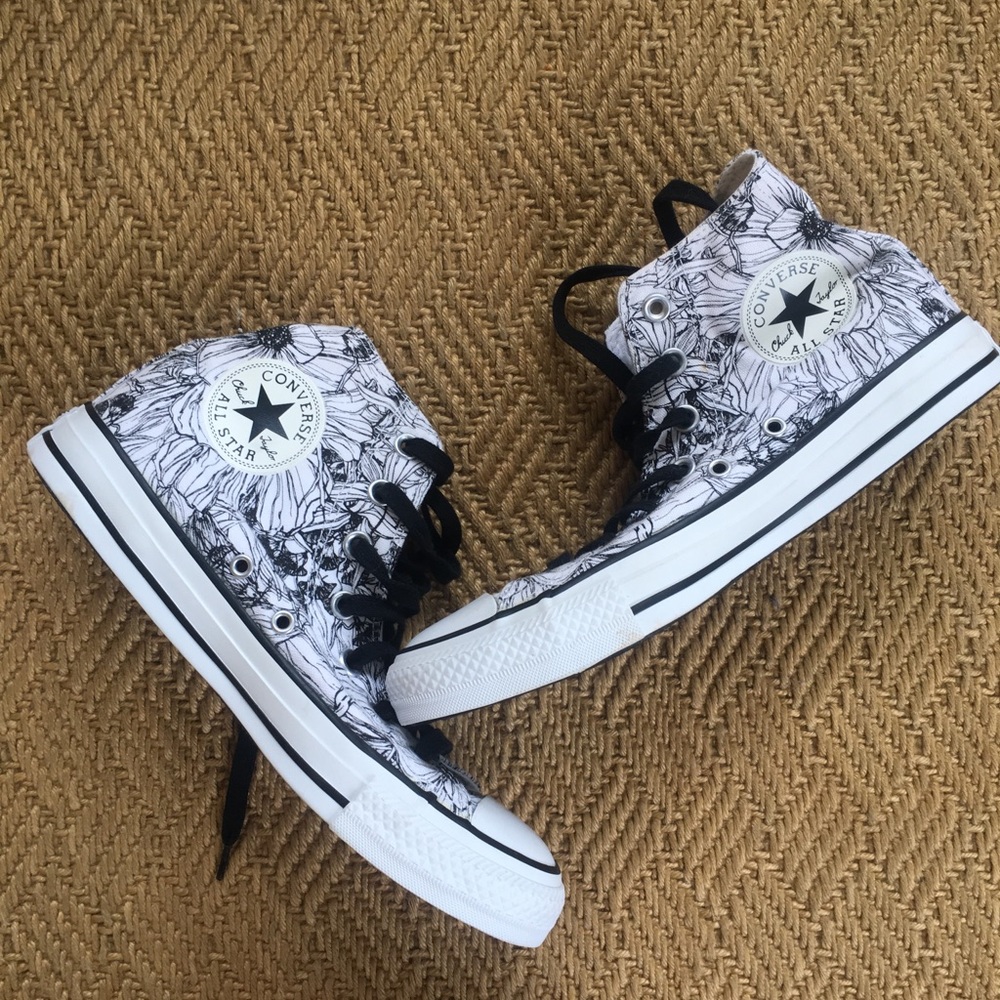 Chuck Taylor Outline Black Floral Print High Top